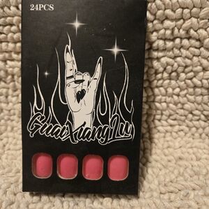 Fuchsia Press-On Nails Pack